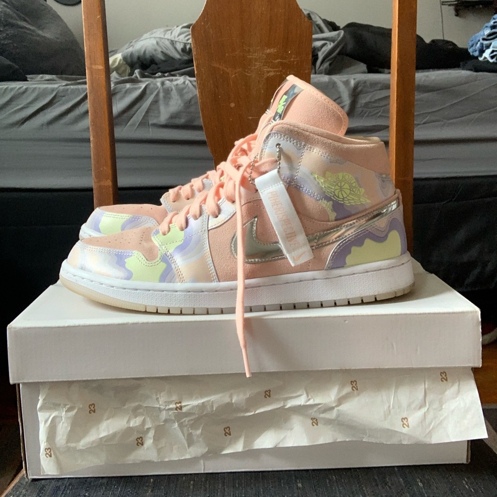 Nike Women’s Air Jordan 1 SE, size 11, colors: washed coral and chrome.